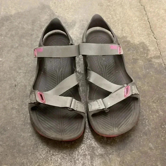 Teva sandals - Picture 2 of 8